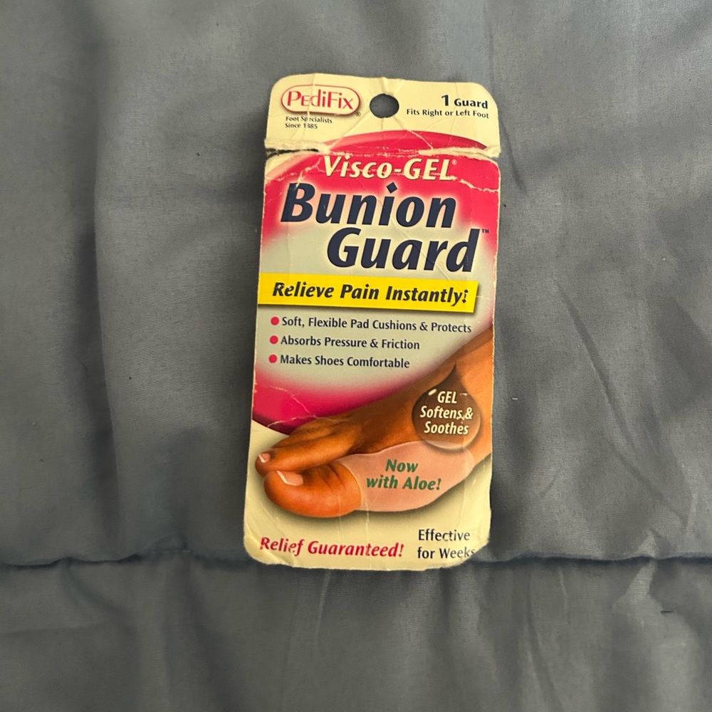 NWT gel bunion cover